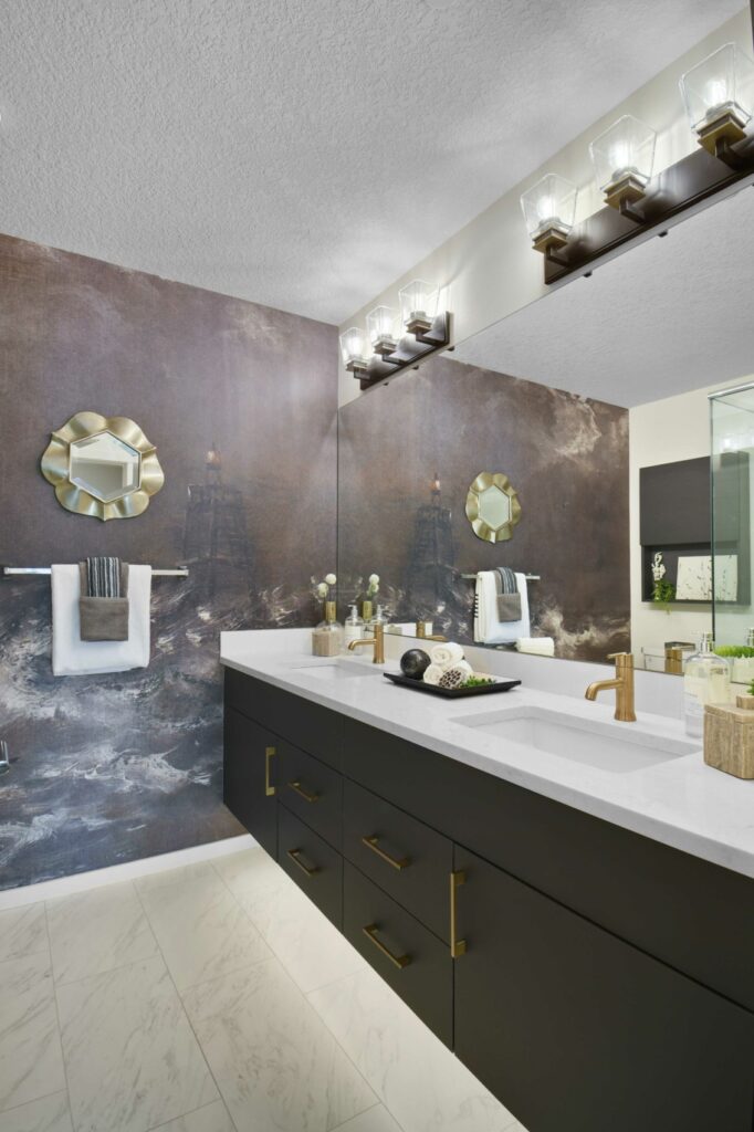 C47. Ensuite